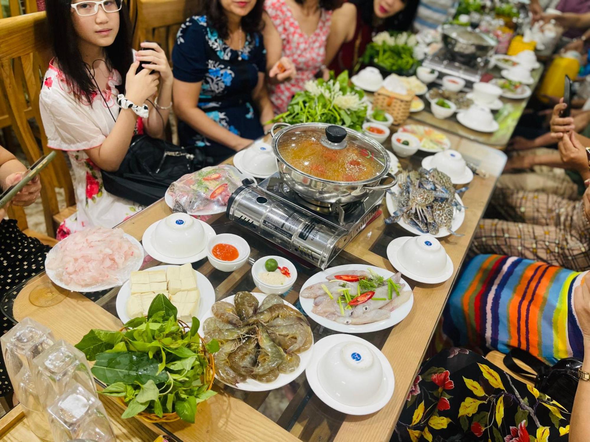 Phuong Dong Hotel Dong Khe Sau Eksteriør billede