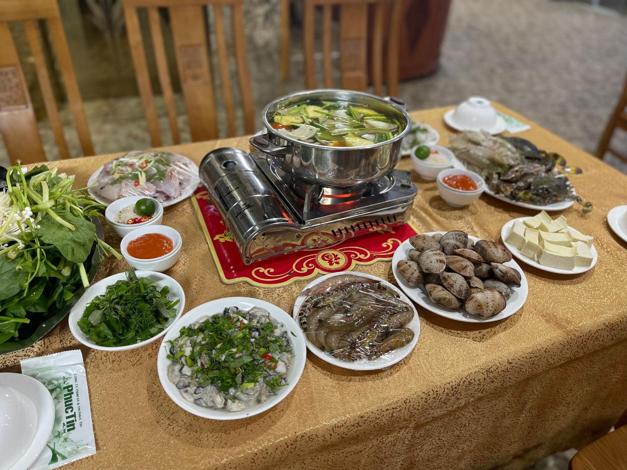 Phuong Dong Hotel Dong Khe Sau Eksteriør billede
